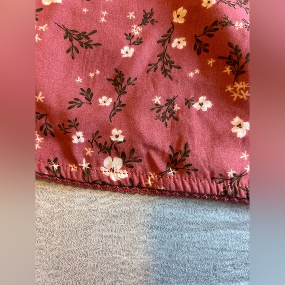 ⭐️ 4/$10 Pink Floral pants - Picture 4 of 4